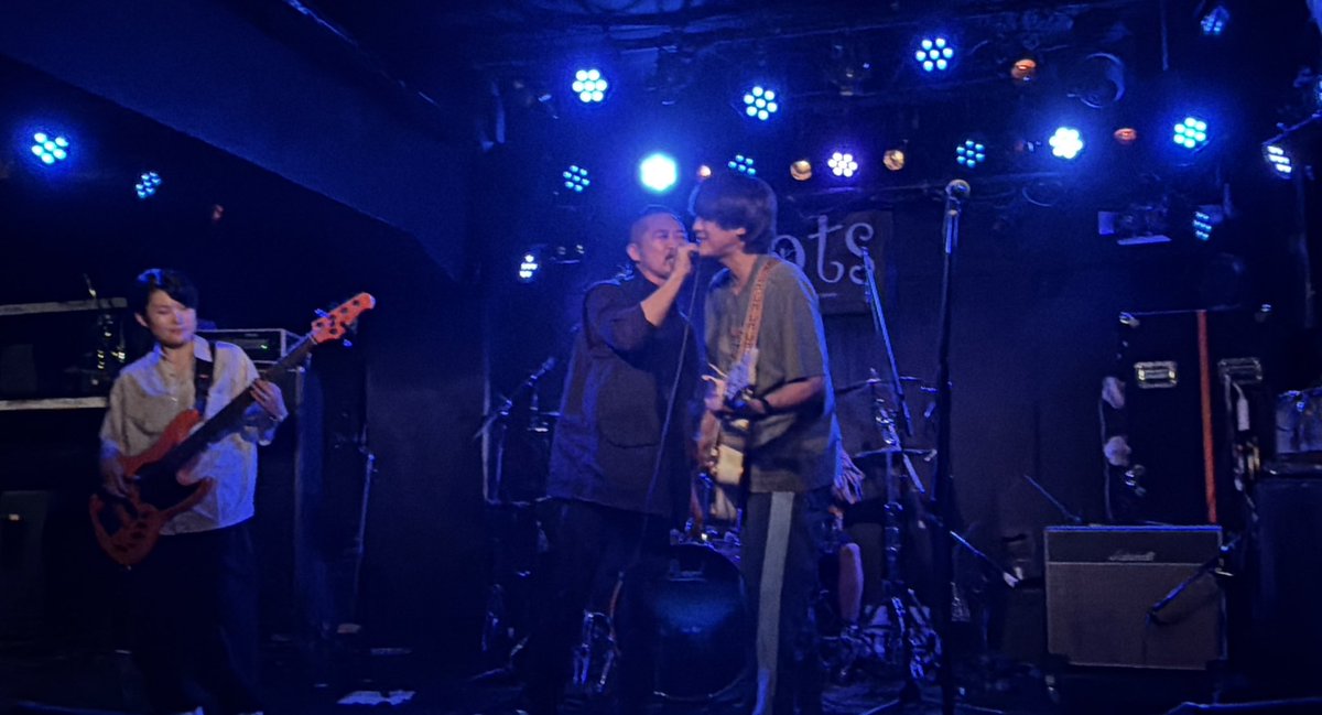 ka2bowie's tweet photo. きのうアンツで久しぶりのバンドライブ。
じんさんをゲストボーカルで1曲やりました。
たくさんすてきな出会いもあって最高だったな https://t.co/98khvmE3Me