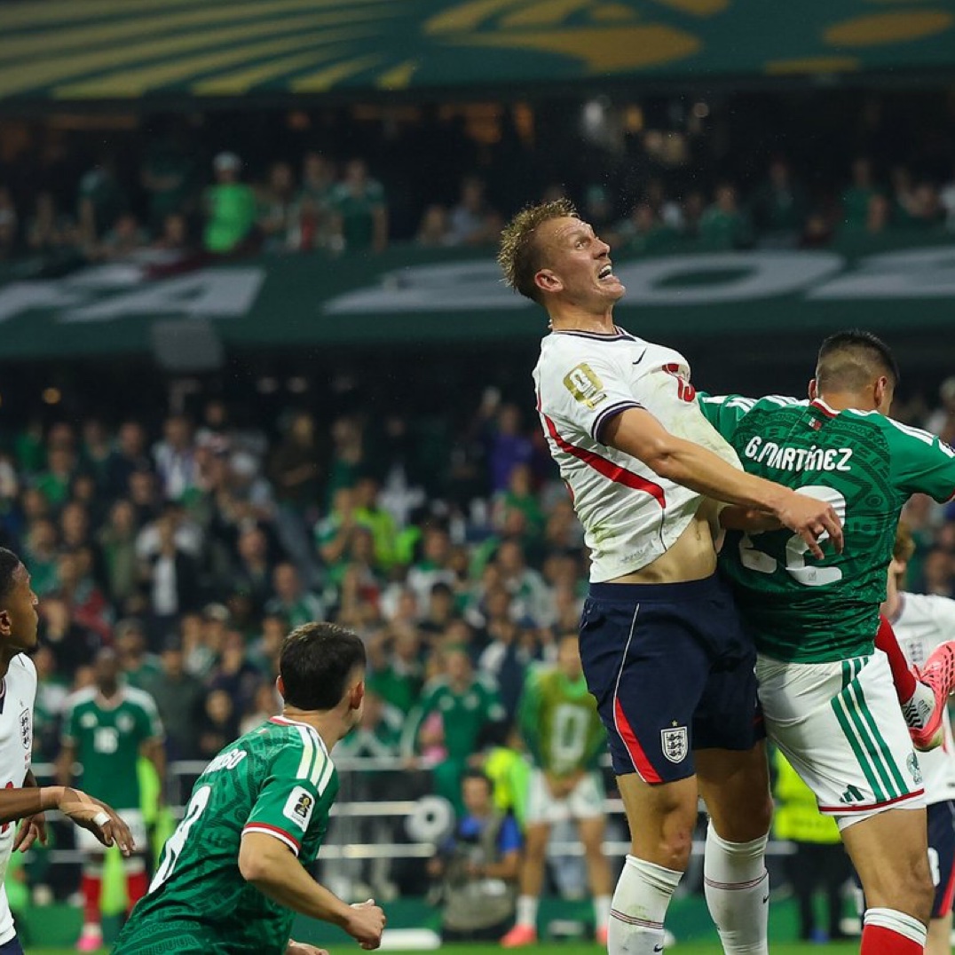 centregoals's tweet photo. 🚨🚨| 𝐑𝐄𝐂𝐎𝐑𝐃: Dan Burn made 6 clearances after coming on in the 75th minute vs Mexico — the 𝐌𝐎𝐒𝐓 by a substitute introduced that late in a World Cup game since 1966. 🏴󠁧󠁢󠁥󠁮󠁧󠁿📊 https://t.co/XjJJmZeM6x