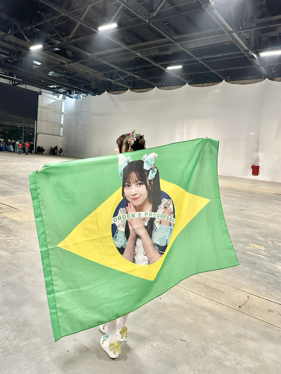 tws_nanase's tweet photo. 日本との対戦が決まったときから
「こんなに早くブラジルと日本が当たるのは悲しいよ😢」とか、 「ブラジル人だけど、日本代表を応援してるくらい好きなチームだよ！💙」とか、
いっぱいリスペクトを感じるメッセージがブラジルのファンの皆から届いていたから、よりW杯のブラジル戦がわくわくしたし、どうか日本の分まで良い結果になってほしいなって思ってたから敗退が決まって悲しい ; ;  
だけど、こんな気持ちになれることも、2年前にブラジルに行ったからこそファンの皆とこういう繋がりが持てることも本当に嬉しいな〜って思った ; ; 🫶🏻

Thank you, and I love Brazil!❤️🇧🇷Wishing Brazil the best in the future! #FIFAWorldCup