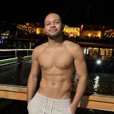 Mikaeusz's tweet photo. #NovaFotoDePerfil https://t.co/oWkDrRpBzV