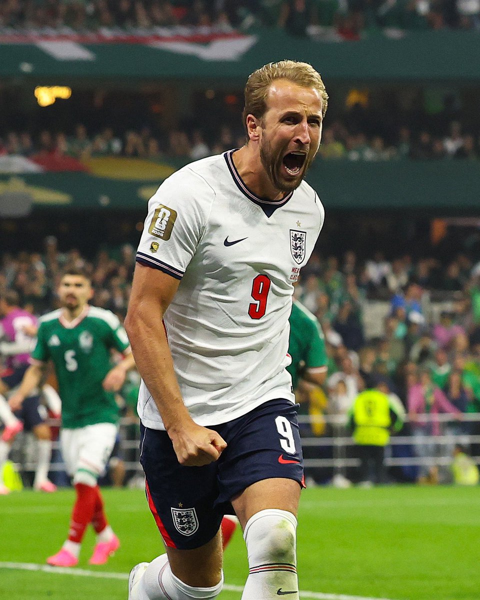 phsmpio's tweet photo. 🇲🇽 2-3 🏴󠁧󠁢󠁥󠁮󠁧󠁿

Inglaterra vence na Batalha de Azteca! Ótimo jogo de futebol entre os ingleses e os mexicanos. Inglaterra foi letal nas poucas vezes que chegou ao gol, em um jogo iluminado dos seus protagonistas: Harry Kane e Bellingham. https://t.co/LzPMOfoR5M