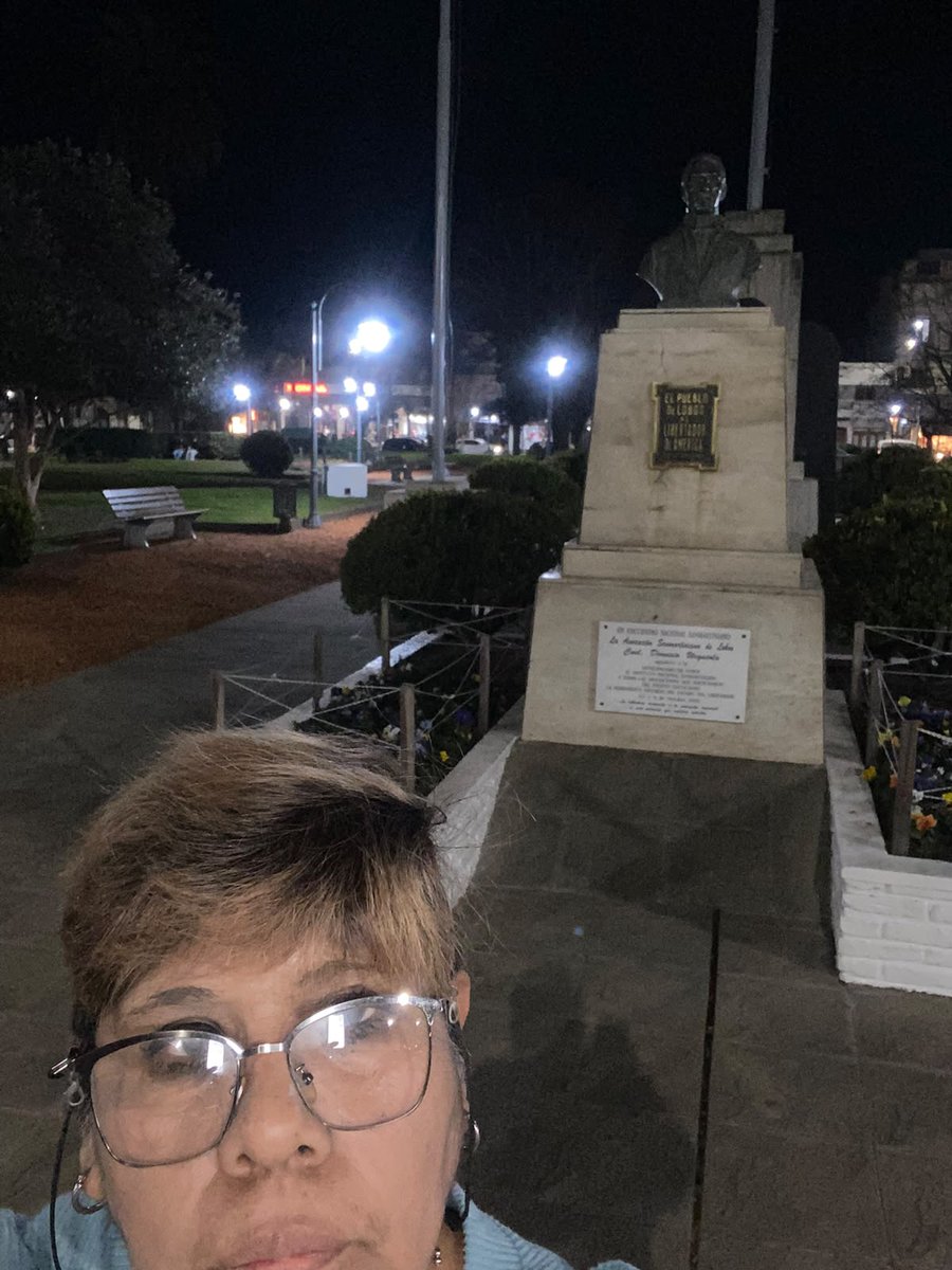 AcsMoron's tweet photo. Visitando espacios sanmartinianos en la ciudad de Lobos.
¡Viva la Patria! https://t.co/KHJNCPcdnV