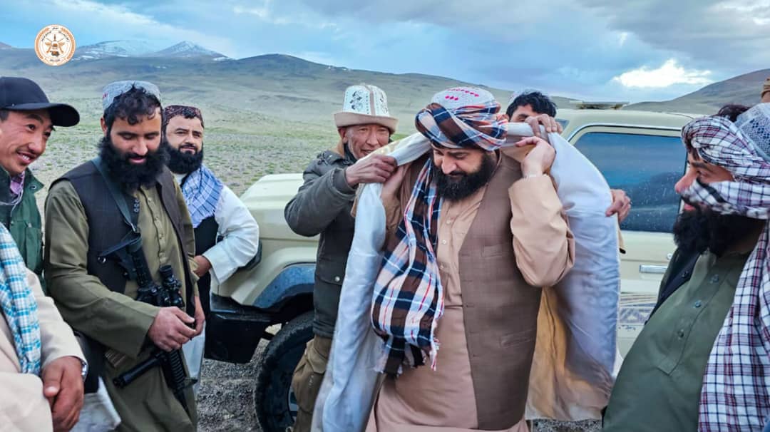 NwydWal's tweet photo. د غاغا زوی د لعل بدخشان سره د واخان په هسکو څوکو کي په نوي موډ ☺ https://t.co/nOzUmamjc1