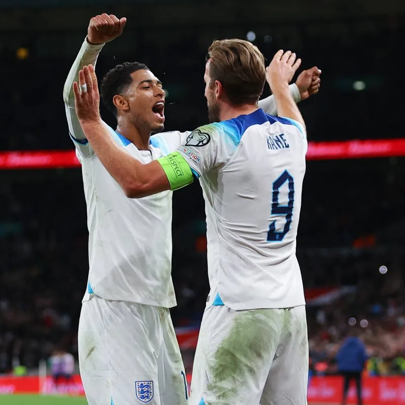 macatheonly's tweet photo. Hoy kane y jude salvaron al futbol, #Mexico ni con un penalti regalado, ni jugando contra 10 y con 11 min de mas pudieron ganar¡
Hoy los mexicanos saben que es poner los pies en la tierra y volver a la realidad.
#MEXICANOS #México  #Mexicovsinglaterra https://t.co/ivazJ6SfZe