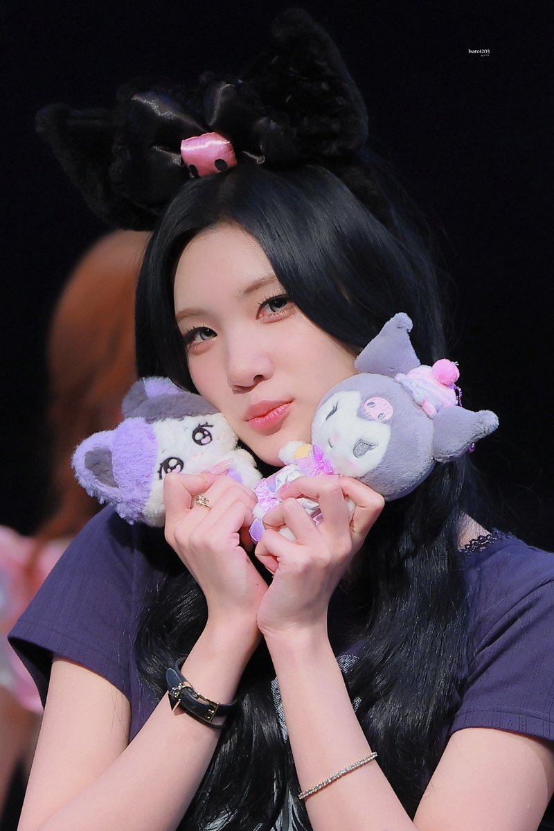 kya_hanna's tweet photo. Spicy                             Sweet 
#hearts2hearts #h2h #juun https://t.co/OGpLwyVZEM