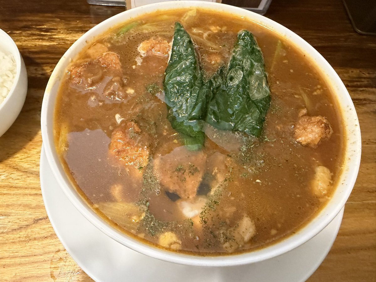 yoshio__'s tweet photo. 久々なカレーラーメン https://t.co/6lONLGYo81