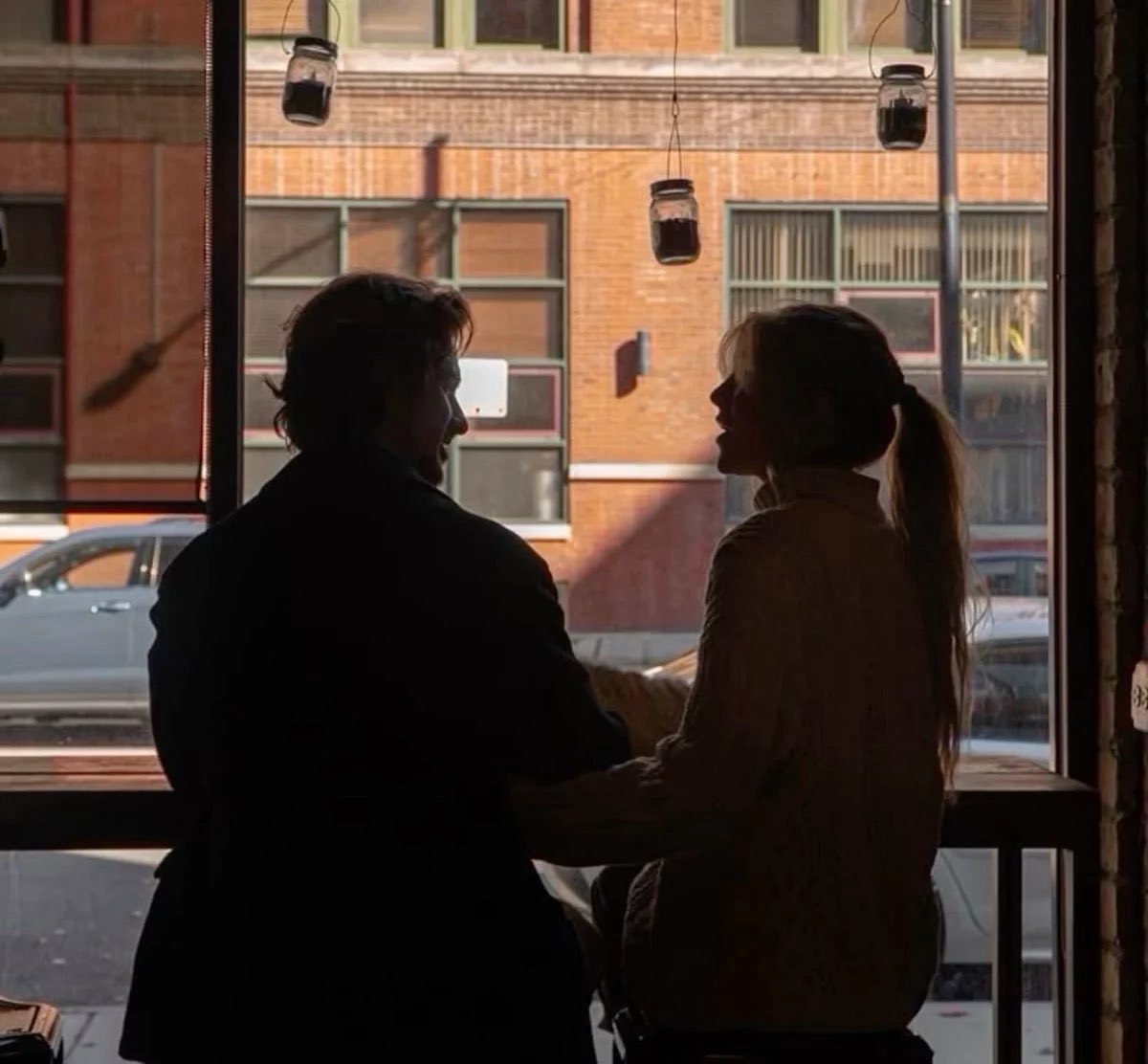 ellovesmiwi's tweet photo. it’s 2003 in the htdc universe. maggie is getting coffee one day when she literally runs into someone and spills it all over him. but when she looks up, it’s the most handsome man she’s ever seen. he’s even more starstruck, and from then on, they’re inseparable. healings. https://t.co/5TrIb6NoYR