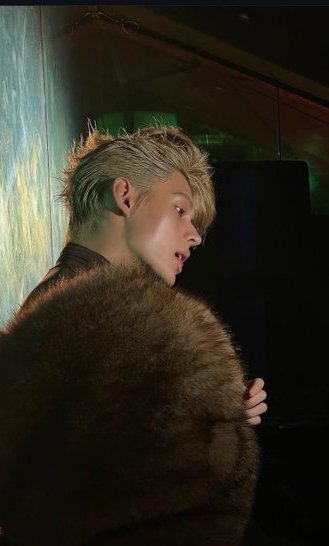 lovefor199's tweet photo. @ofjvn_ A masterpiece wearing a masterpiece.
#JAMES #제임스 https://t.co/TTd27kavjs