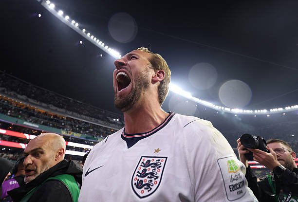 HKaneWorld's tweet photo. It’s Coming Home ❤️⏳ https://t.co/CDqZhyrLBt