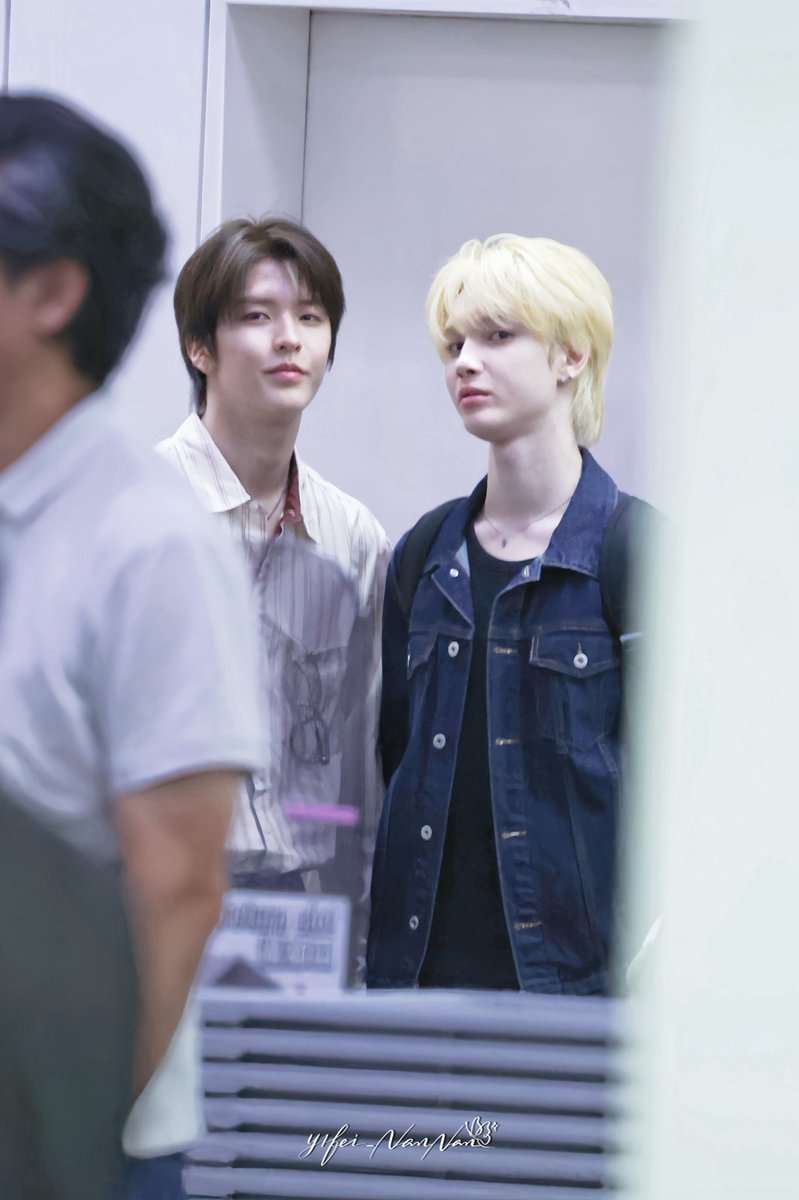 _lyfeffect's tweet photo. I 'm completely obsessed with you, like a believer is obsesssed with their god.

#SONGHA #DANIEL #SMTR25 https://t.co/WfFzOQQrlq
