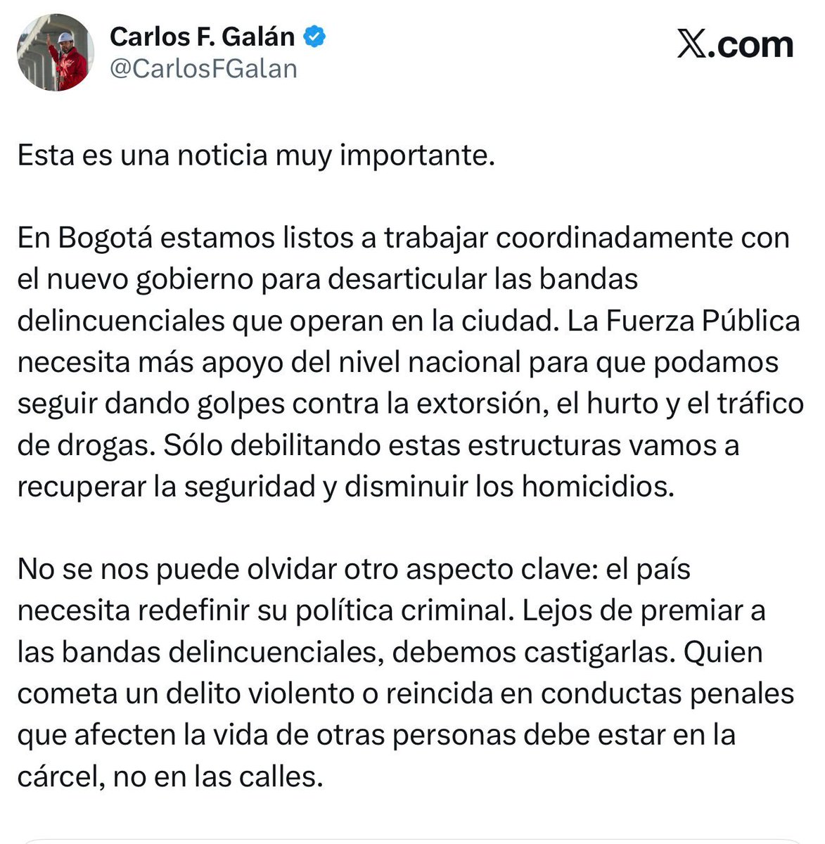UltimaHoraCR's tweet photo. #BOGOTÁ| El alcalde Carlos Fernando Galán (@CarlosFGalan) aseguró que Bogotá está lista para trabajar con el nuevo gobierno en los Bloques de Defensa para la Seguridad Urbana.

“La Fuerza Pública necesita más apoyo del nivel nacional para que podamos seguir dando golpes contra la extorsión, el hurto y el tráfico de drogas”, dijo el mandatario de la capital.

https://t.co/v2vIVVHFXe
