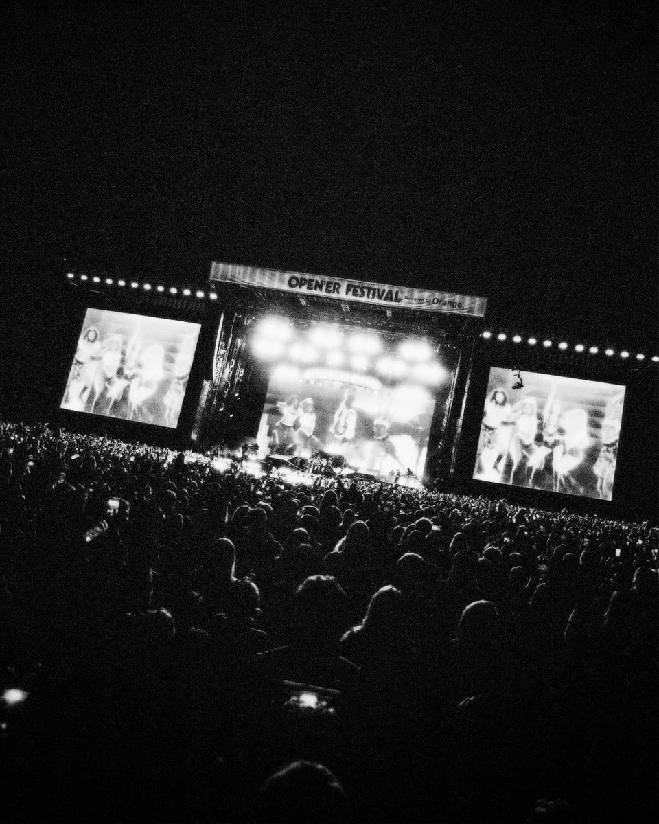 yk2aii's tweet photo. a night to remember https://t.co/Z2aAUqBkv7