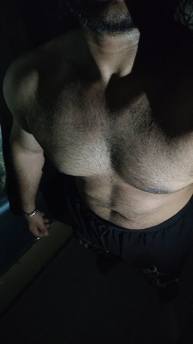 EscanorAkd's tweet photo. Chest pump was decent today https://t.co/f3U4xOsXRt