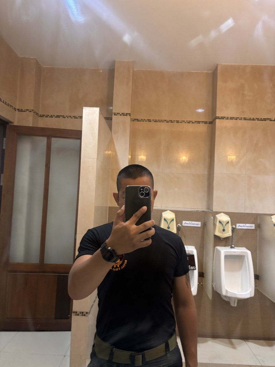 teeblackteodo's tweet photo. ที่ระบาย 😎 https://t.co/ODKTO3n9DH