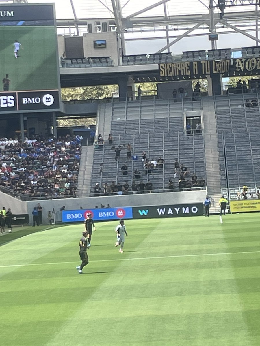 Iam_Keaton's tweet photo. Representing for @the42originals 🖤💛

#LAFC https://t.co/bA8CbSD9lJ