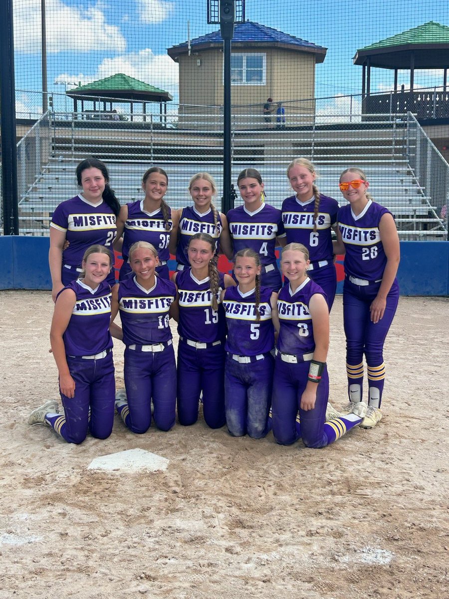 Misfits2027's tweet photo. These ladies battled through 8 games going 7-1 in the Peppers Classic tournament at Caswell Park in Mankato but came up 1 run short in the championship. Congrats on a fun weekend ladies! ❤️🥎 https://t.co/5Pn2J8LgrD