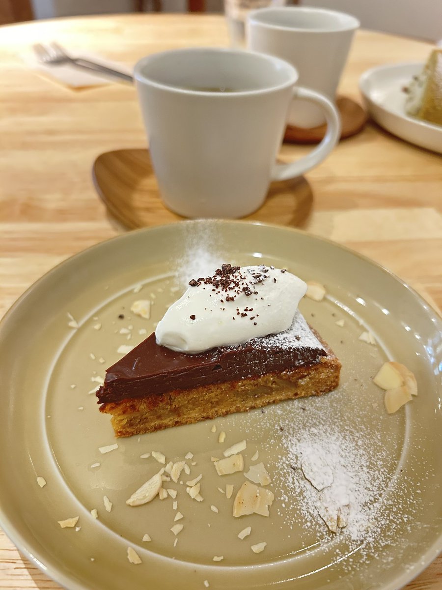 mie_desu_'s tweet photo. ケーキDAY https://t.co/CpLNYm2jPN