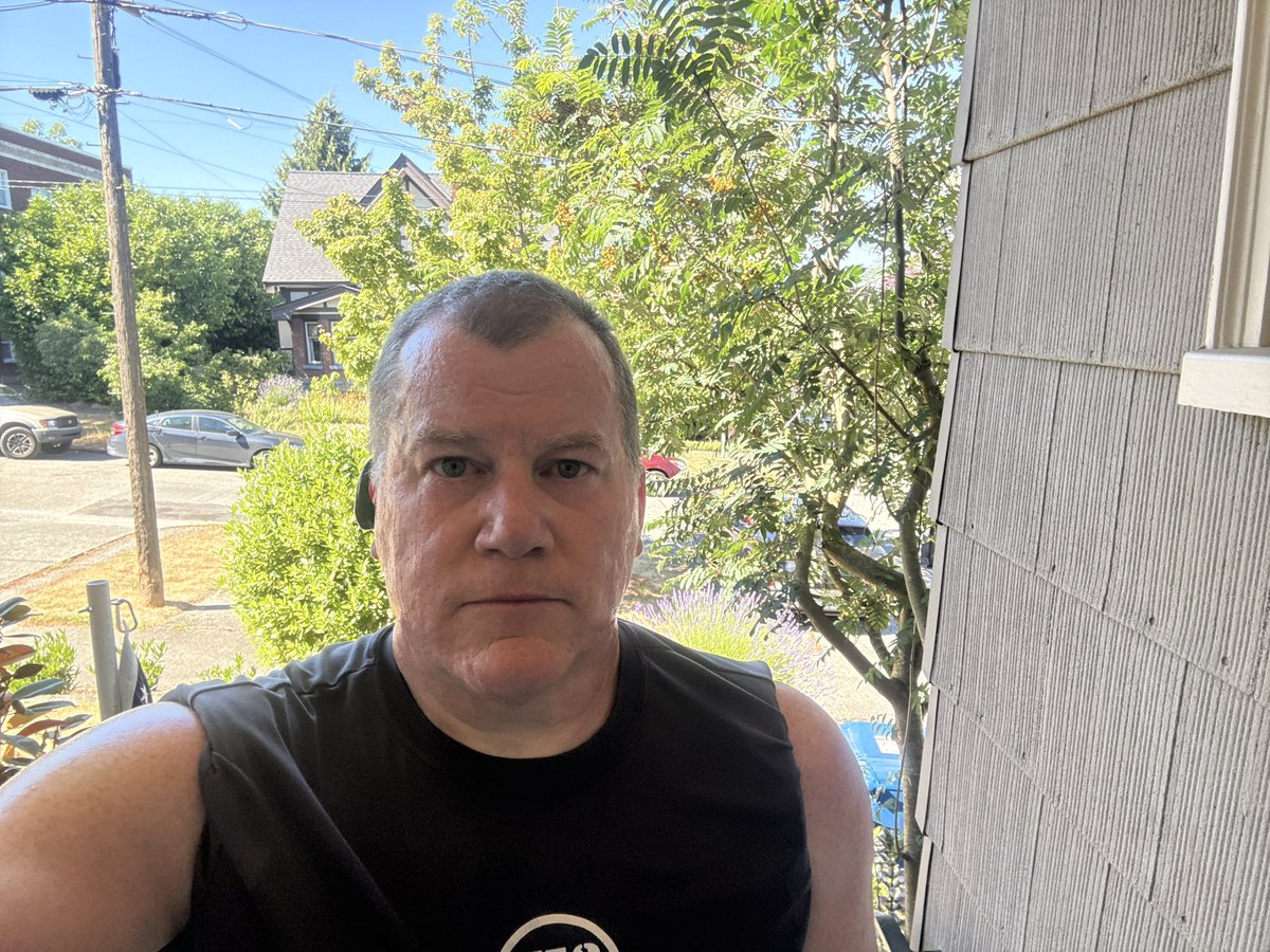 JoshuaTufts's tweet photo. @terrydell @DeepSeaZ @tdawgshouse @Ansel_Easton @03dawg @nolecore @HoodHusky @McGrubbin @PieGodUW Slow AF hilly route for #RunStreak #2390 #NoSkips #RunDawgs https://t.co/59rEphrA5w