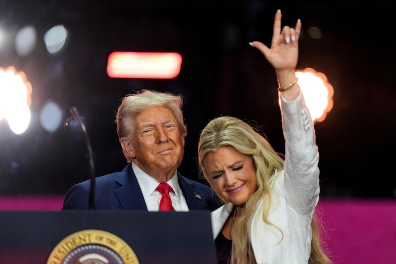 WayneWaldropW's tweet photo. I've never seen "disingenuous" ooze out more consistently from someone in my entire life. Is that what MKUltra does to people? https://t.co/GdPGLmjmoX