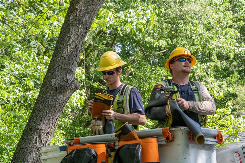 ConsumersEnergy's tweet photo. As this holiday weekend draws to an end, we thank you. 

We know this outage has disrupted plans, celebrations, and everyday life; and we know many of you are tired of waiting.

Our crews are still out working, and they'll continue working until the last customer who can safely be restored has power again. We don't take your patience for granted, and we're grateful for the opportunity to keep earning your trust.

Thank you for sticking with us.