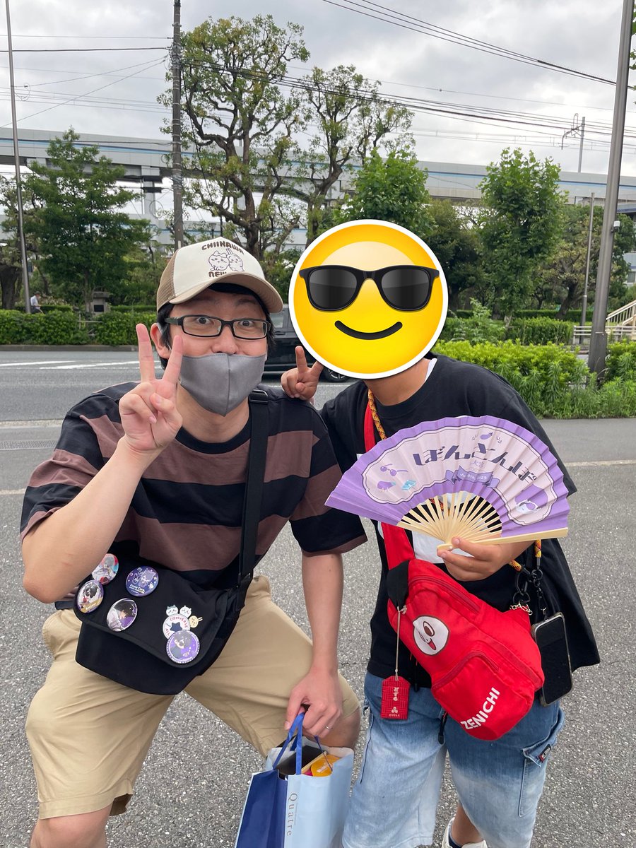 instinct118's tweet photo. #ぼんさんぽ体育館
ぼんさんぽとっても楽しかった！！
ヒカックさんが椅子要員だったとはこの時は夢にも思わなかった😂
ぎぞくさんも快く写真撮ってくれた！
ゲストも豪華でお得だわ〜！
ズズギャグは息子も大好きになりました😍 https://t.co/eOhymLJSMv