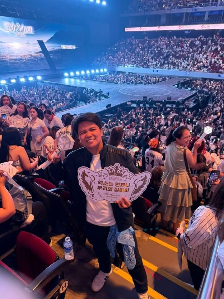25eksojinyulyne's tweet photo. God really made everything possible for me to see them after 7 years.

I love you my home, EXO https://t.co/q1WLbk6GeN
