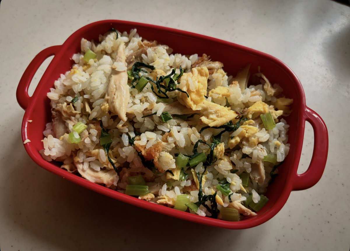chums_chu's tweet photo. #お弁当
ケンタッキーが余った時に発動する混ぜご飯‼︎
皮のスパイスが全体にいきわたりとても美味しいのです。 https://t.co/tcHTZcXDf9