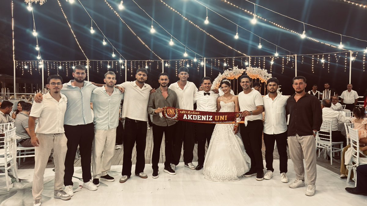 uAAKDENIZUNI's tweet photo. Akdeniz Bölge Eski Temsilcisi ve aynı zamanda eski grup temsilcimiz Mehmet Ekin Öztürk ve kıymetli eşi Melissa hanımefendi'nin düğününe katılım gösterdik. 
Öztürk çiftine bir ömür boyu mutluluklar dileriz

#ultrAslanUNI
#uAAKDENİZUNI https://t.co/OzKhOQotIw