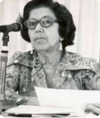ECASAVaradero's tweet photo. 🇨🇺 El 5 de julio de 2000 Fallece en La Habana, a los 85 años, la destacada revolucionaria Clementina Serra Robledo, quien fuera la primera directora nacional de los Círculos Infantiles. #MatancerosEnVictoria #CubaViveEnSuHistoria https://t.co/HeRJxtki9h