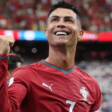 PopCrave's tweet photo. Portugal’s odds to win the 2026 FIFA World Cup drops on Polymarket as Cristiano Ronaldo confirms this will be his last one. https://t.co/r50KpYNAMx
