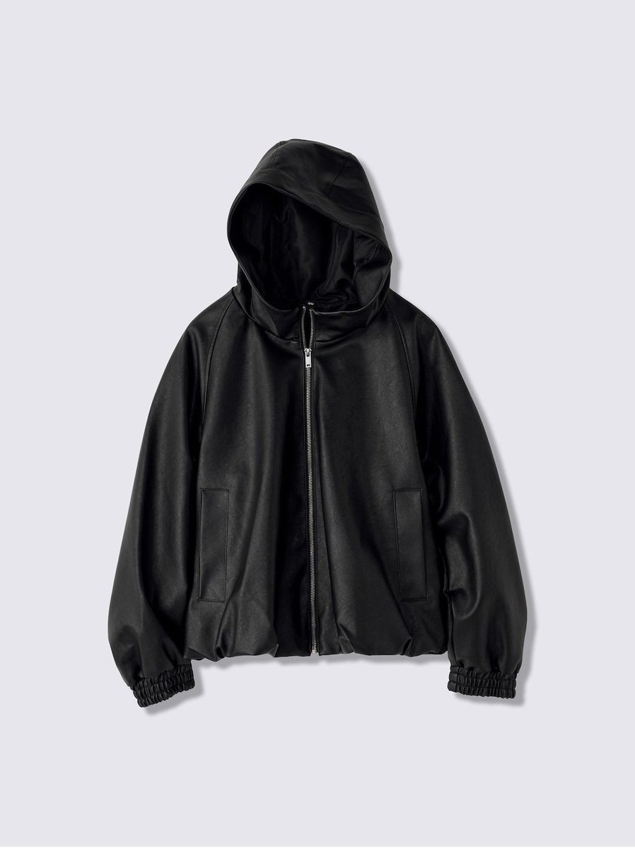 TKC_FASHION2020's tweet photo. GUのフェイクレザーバルーンヘムパ���カがヤバげ。
昔のTHEORY やヘルムートラングでもこうしたレザーフーデッドブルゾンがありましたが、果たしてどうなのか？
実物が早くみたいです！ https://t.co/HKUR9ao407
