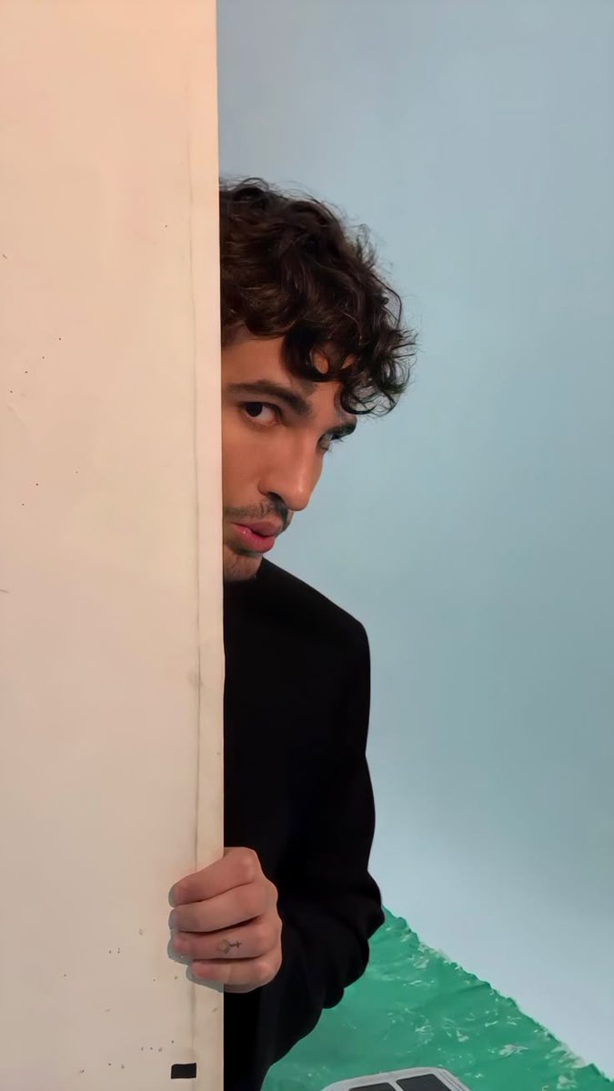 loboscapixabas's tweet photo. "Informações apontam o lançamento do novo álbum entre julho e agosto, após o fim da Copa do Mundo."

Teoricamente, a Copa acabou hoje, né, @jaoromania? Já vai soltar a data? 👀 https://t.co/UlNJATMU6A