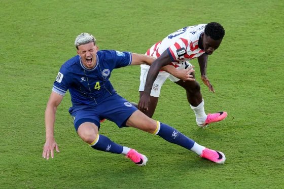 SOU_BTC's tweet photo. 🇺🇸トランプ大統領の電話でFIFAが処分撤回か

関係者によると、トランプ大統領はFIFAのインファンティーノ会長に直接電話し、米国代表FWバログンのレッドカード処分の見直しを要請。

その後、FIFAはバログンの出場停止処分を撤回。

米国のスター選手が次戦に出場可能となる異例の展開に。 https://t.co/9kQnaYstMr