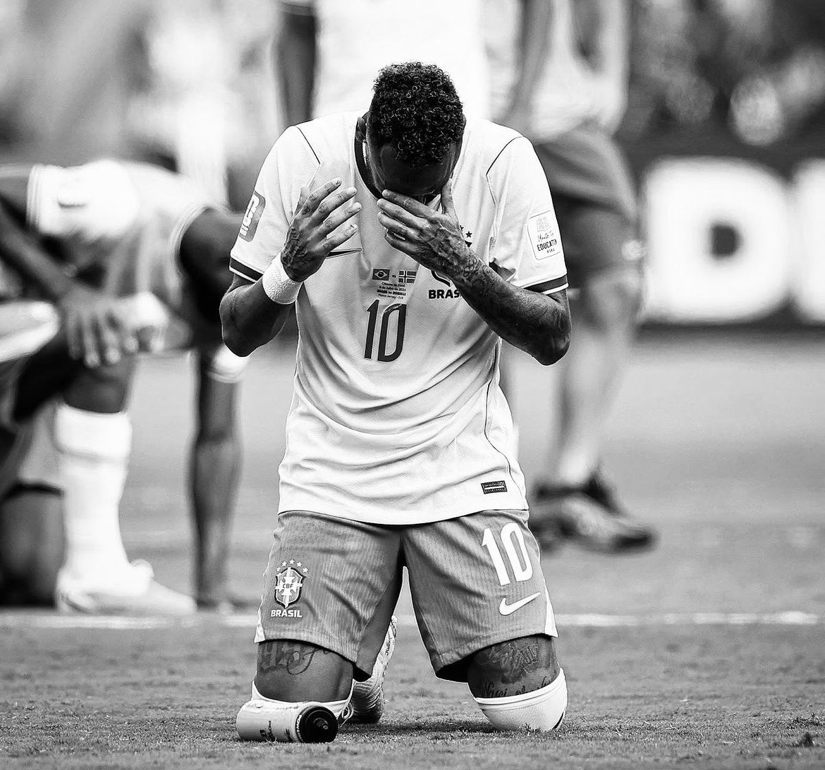 _2tsho's tweet photo. it’s oVer Forever . https://t.co/PaZkwmWij6