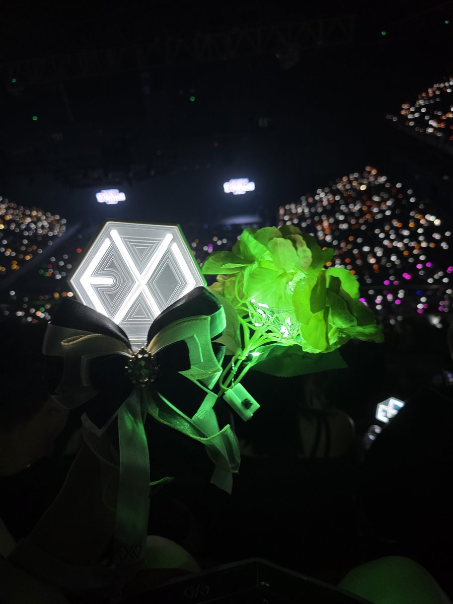 yeolows's tweet photo. Thank you for making me feel so alive. @weareoneEXO 
After 7 years! You are truly worth the wait. https://t.co/FjydGQhBd1
