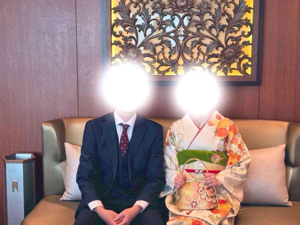 ae_ae68's tweet photo. 両家顔合わせ無事に終わった😭
ふくら雀で着付けしてくださって、成人式、大学卒業式と同じ振袖を最後に着れてよかった！ https://t.co/oxlF39YHpi