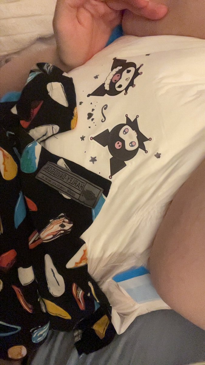 PaciStuffedAdr2's tweet photo. plain white diapys for coloring and stickers! @.@
#abdl #bedwetter https://t.co/hDFmLztsNW