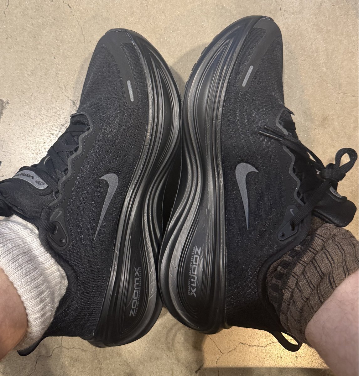 GLOWPUNK's tweet photo. Officially the fastest shoes I’ve ever owned! 

@Nike https://t.co/m59pGaklQJ