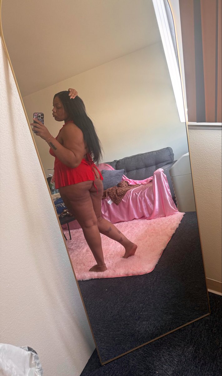 fineaxs's tweet photo. Liked what you see? 😘 There’s even more waiting for you. Link in bio. ❤️🔥 #OnlyFans #CurvyCreator #ExclusiveContent https://t.co/VwYRGudEbk