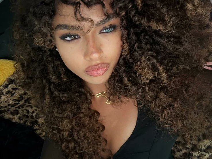 𝓐𝗻𝘁𝗼𝗻𝗲𝗹𝗹𝗮 𝓡𝗼𝗺𝘂𝗹𝘂𝘀 🌕 𝖺𝗅𝗍 𝖿𝖾𝗆 tweet media