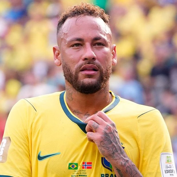 AlertaNews24's tweet photo. 🇧🇷1️⃣⚽️2️⃣🇳🇴 | AHORA - MUNDIAL 2026: Neymar anuncia que se retira del fútbol internacional tras la eliminación de Brasil de la Copa del Mundo: "Lo intenté, lo intenté. Ahora se acabó. Empecé aquí, terminé aquí." https://t.co/EOZok8SLKU