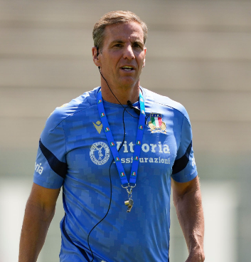 AsieRugby's tweet photo. 🇯🇵Quesada (sélectionneur de l'Italie) sur Saito et Ito: "Honnêtement, je pensais que ces deux-là étaient le point faible du Japon. Saito venait de rejoindre l'équipe après avoir disputé la finale du championnat de France, et Ito est jeune." Erreur fatale, Ito est réputé au Japon. https://t.co/87WgrCzfdQ