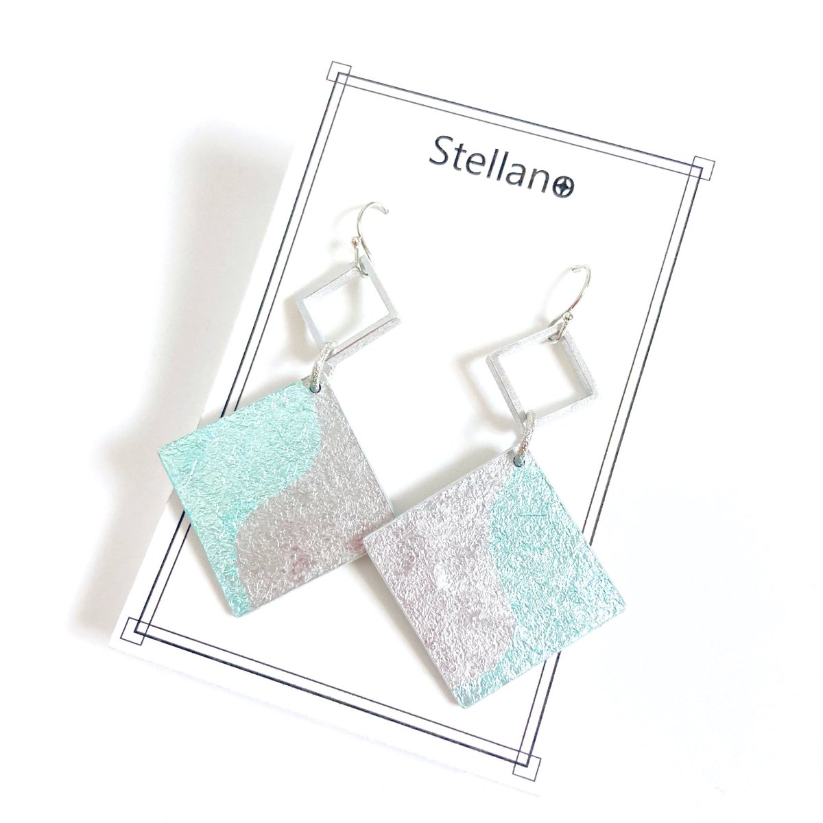 stellano2020's tweet photo. 先日は久々に、@matamata_shop さんへ納品に伺いました！

今回は夏らしい大ぶりのアルミピアス・イヤリングの新作をいくつかと、欠品していたRain Drop Ring(9号)を新たに置かせて頂きました✨

現在、アルミ×箔シリーズの新色やシルバーアイテム等をリリースに向けて開発・制作中です https://t.co/g34Jti9f2p