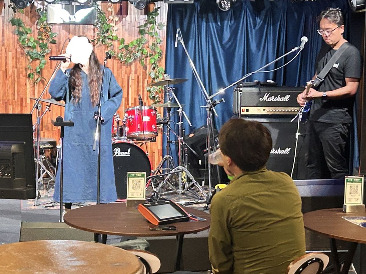 LivehouseYs's tweet photo. 本日はこちら✨
本日は”BANKARA”
暑い日こそ、熱く歌ってドリンクでクールダウンがオススメ!
#川崎ys #ライブハウス #BANKARA #カラオケ #バンカラ https://t.co/cek5Ux4VNq