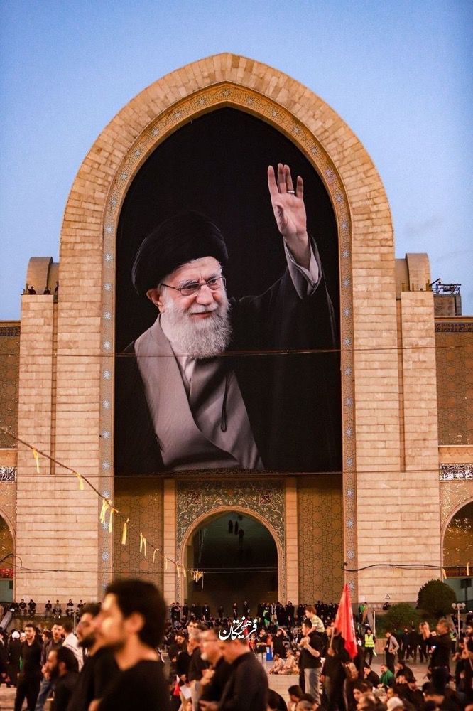 Famim2318's tweet photo. به قطره قطره‌ٔ خونم قسم که می‌خواهم
مرا به خاک سپاری و خود بلند شوی.. https://t.co/cXgT4Z2hPu