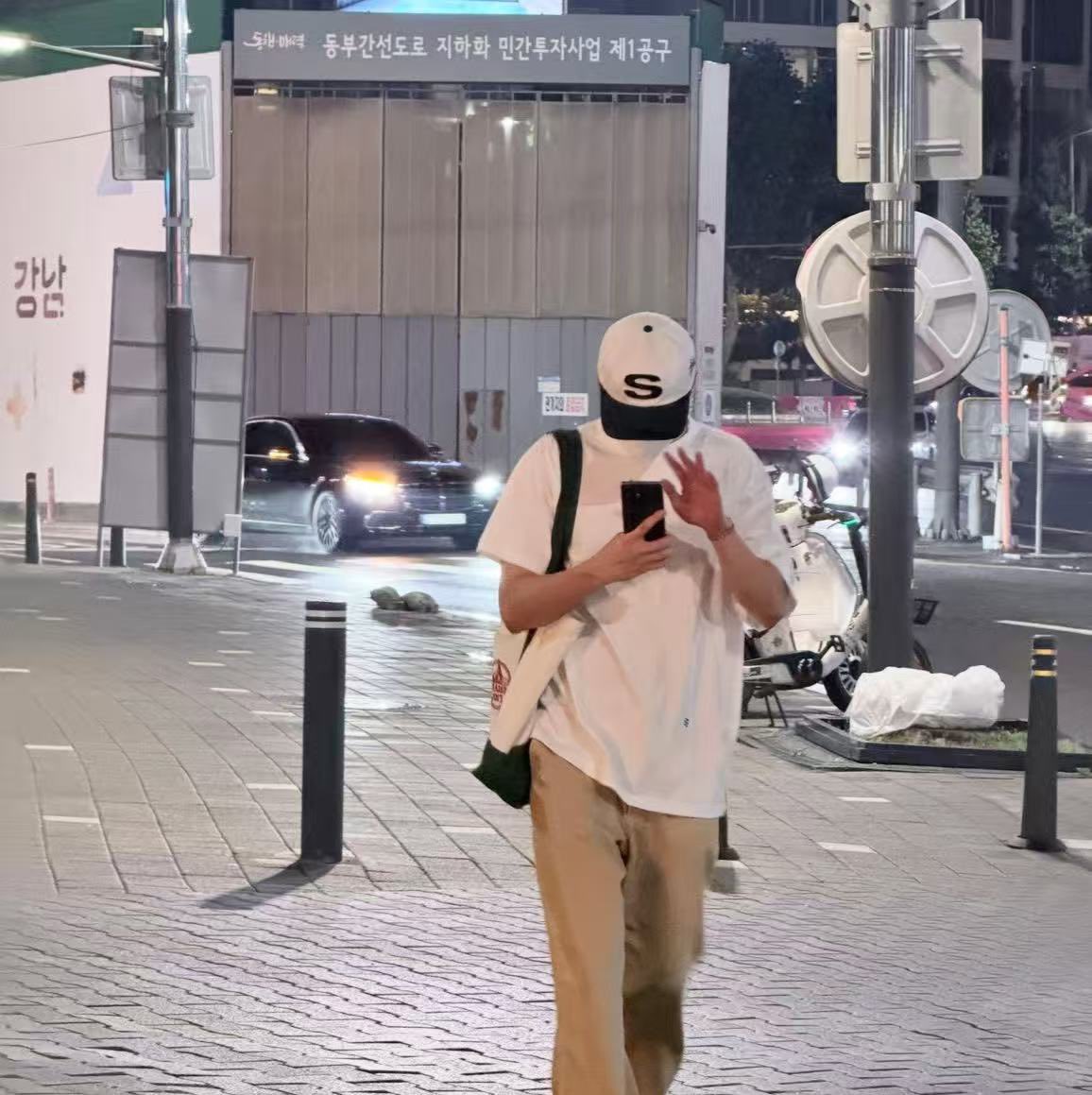 Awatermelon0223's tweet photo. 是你在打电话吗🥰 https://t.co/WJKOcXbmk6