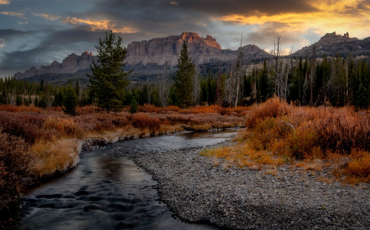 CynicalPublius's tweet photo. 📸JULY 4TH WEEKEND AMERICA 250 PHOTOGRAPHY TIMELINE CLEANSE📷       

America the Beautiful!🇺🇸🎆🫡

Closing out my Independence Day weekend exploration of America's beauty through my own photographs, thanks for coming along for the ride.

One of my favorite things to do as a landscape photographer is to get out a topographic map and look for magical spots that nobody else has identified, and then go there and shoot.
 
This is one such place, and I'm not saying, other than that it was sunrise.

Thanks again!

Nikon D850, Nikkor 24-70mm zoom @ 32mm, 3 Legged Thing tripod, ISO 64, f/22, 8/10ths of a second.