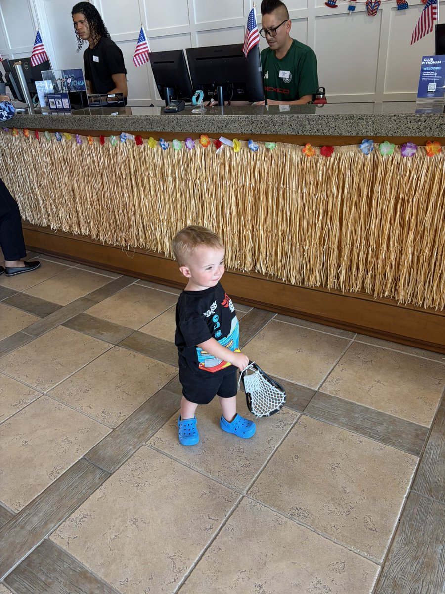 ILikelax99's tweet photo. Westen is checked in to the hotel. Ready for some beach lax. β€οΈπ₯ ποΈ
#Oceanside https://t.co/xuen8H9QNQ