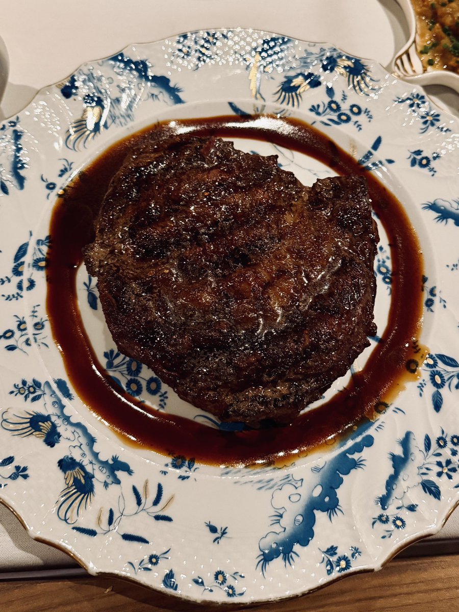hotdoghuy's tweet photo. Needed to decompress and the best way to do it? A nice steak dinner 🤤 #BESTEAKA #steak #Campbell https://t.co/MAx8VtdOFJ