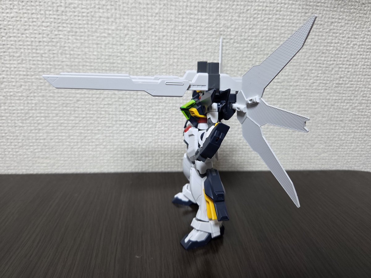 ganfan's tweet photo. HGAW ダブルエックス作成中〜
ツインサテライトキャノン展開すると長い！！

 #ガンダムX30周年 
 #機動新世紀ガンダムX 
 #ガンプラ 
 #ガンダムダブルエックス https://t.co/wPw5TlsS7N